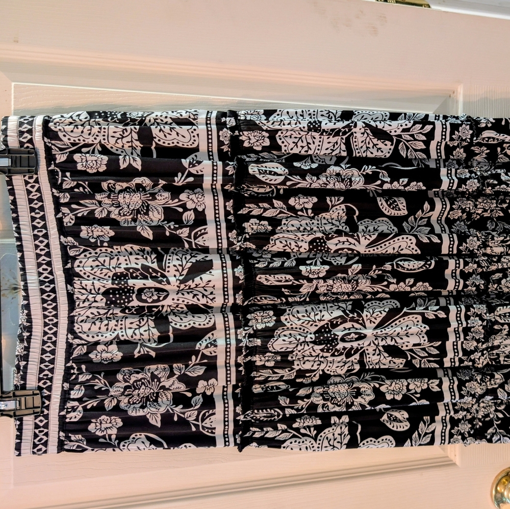 Rachel Zoe Black and White Floral Maxi Skirt